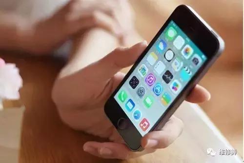 苹果六手机黑屏如何不拆机维修,苹果6闪光灯拆卸