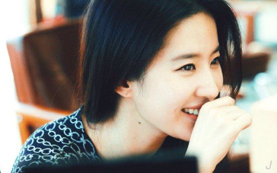 孩子笑的时候露牙龈长大后会好吗,小孩子为什么笑起来牙龈越露越多