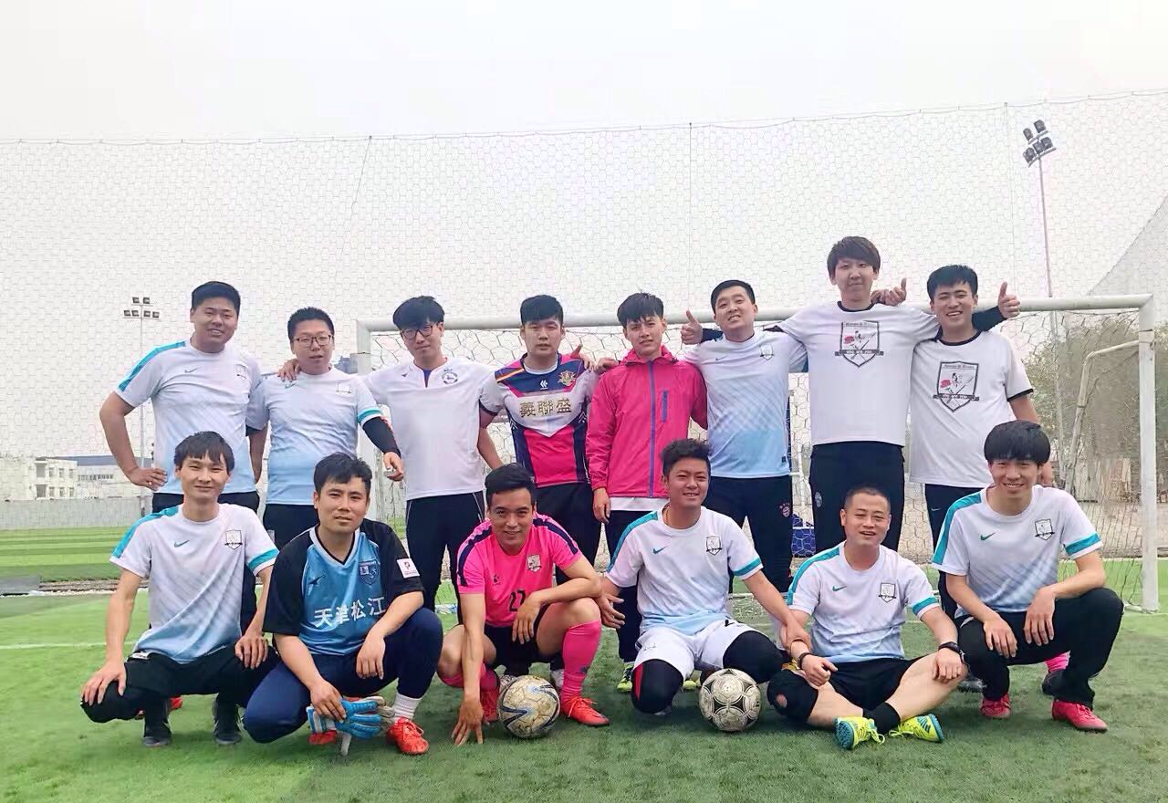 刀剑玫瑰!草根中一支快乐小球队~