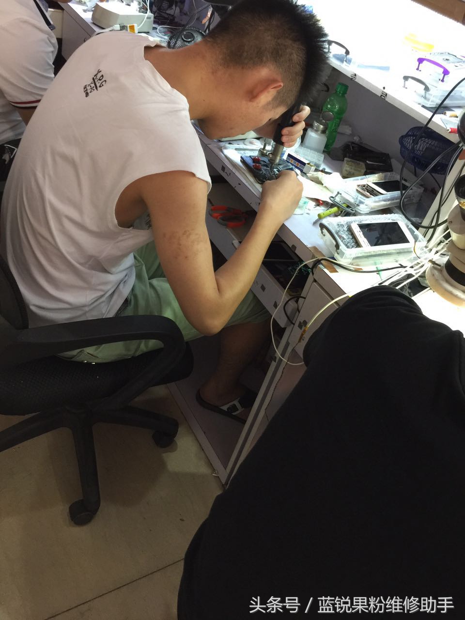 iphone6摔了触控id接触不良怎么办,iphone6摔后不断重启