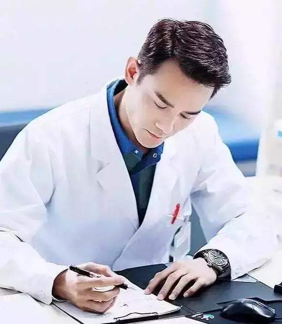 欢乐颂2里面靳东戴的什么手表,欢乐颂2戴什么表好