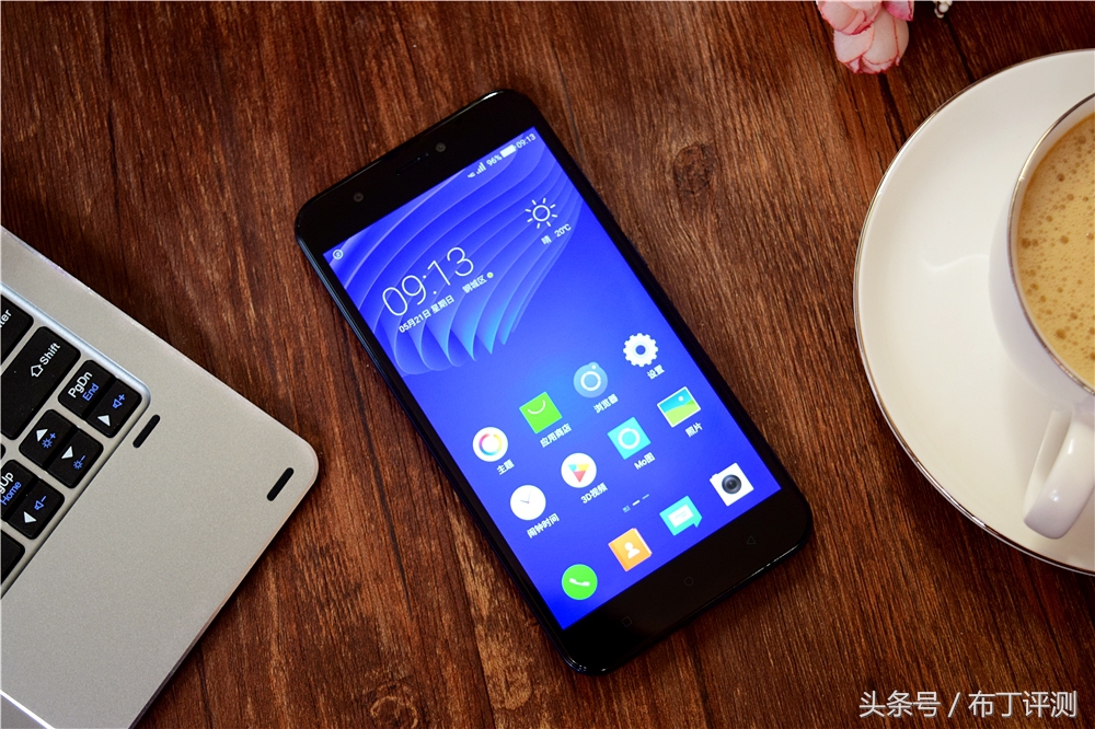 超逼真的裸眼3d壁纸手机,裸眼3d屏幕手机好用吗