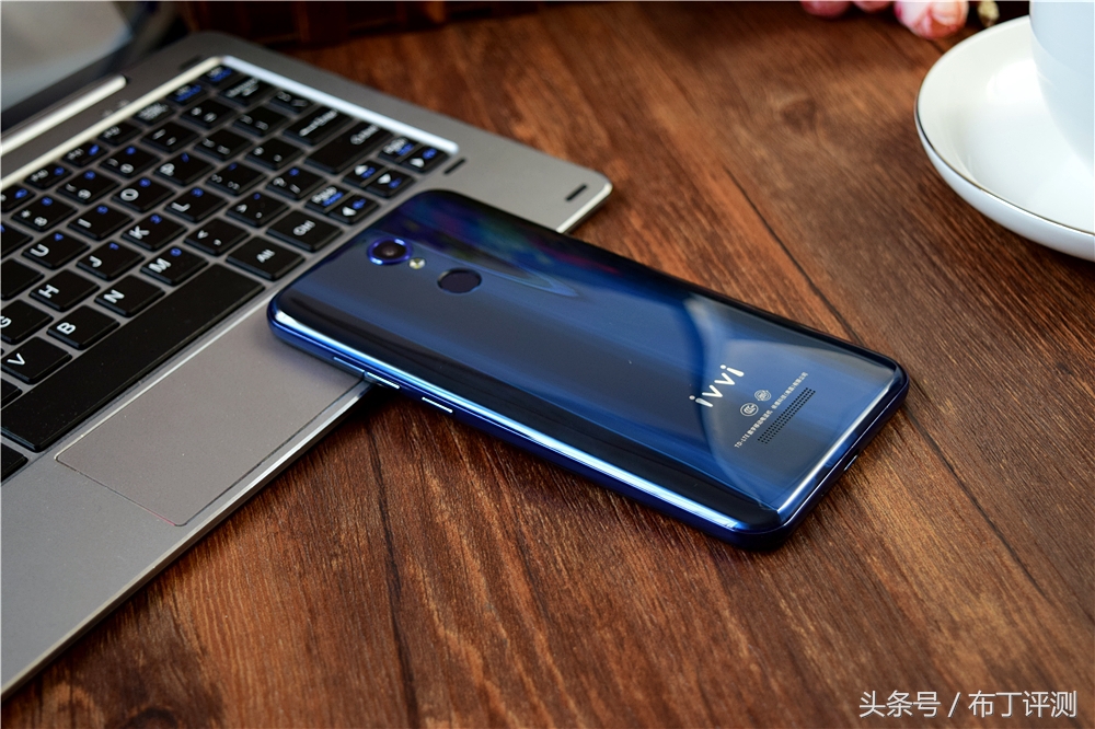 超逼真的裸眼3d壁纸手机,裸眼3d屏幕手机好用吗