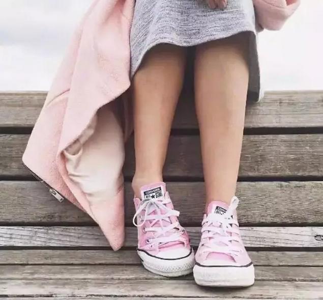 今年很火的小粉鞋,今年流行的小粉鞋