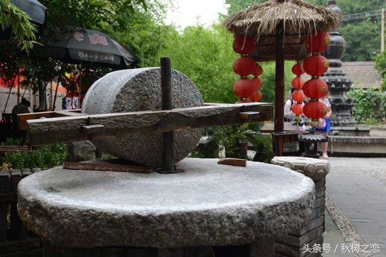 王屋山石磨盘图片,石磨盘景点