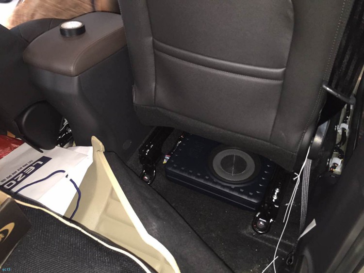 江门龙威:传祺GS4升级8音度8S超薄低音,音质效果眼前一亮