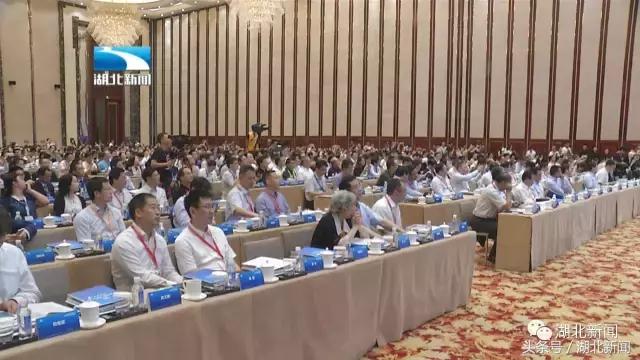 上学时成绩好，工作后产业多！带回989亿巨款华科校友们厉害了