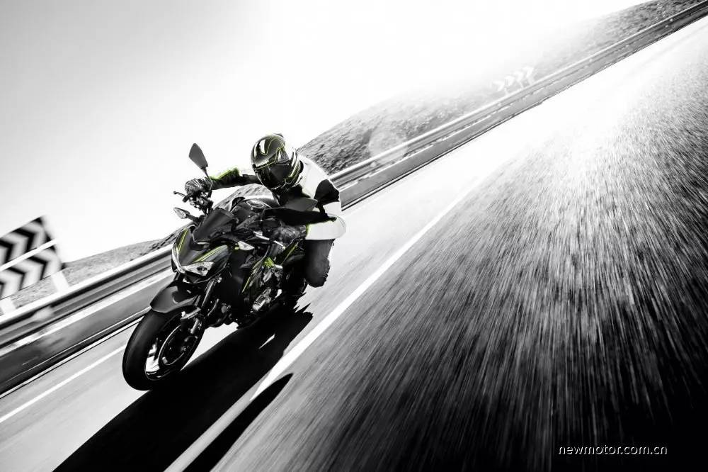 川崎z1000abs对比z1000r,2017款川崎z900有没有abs