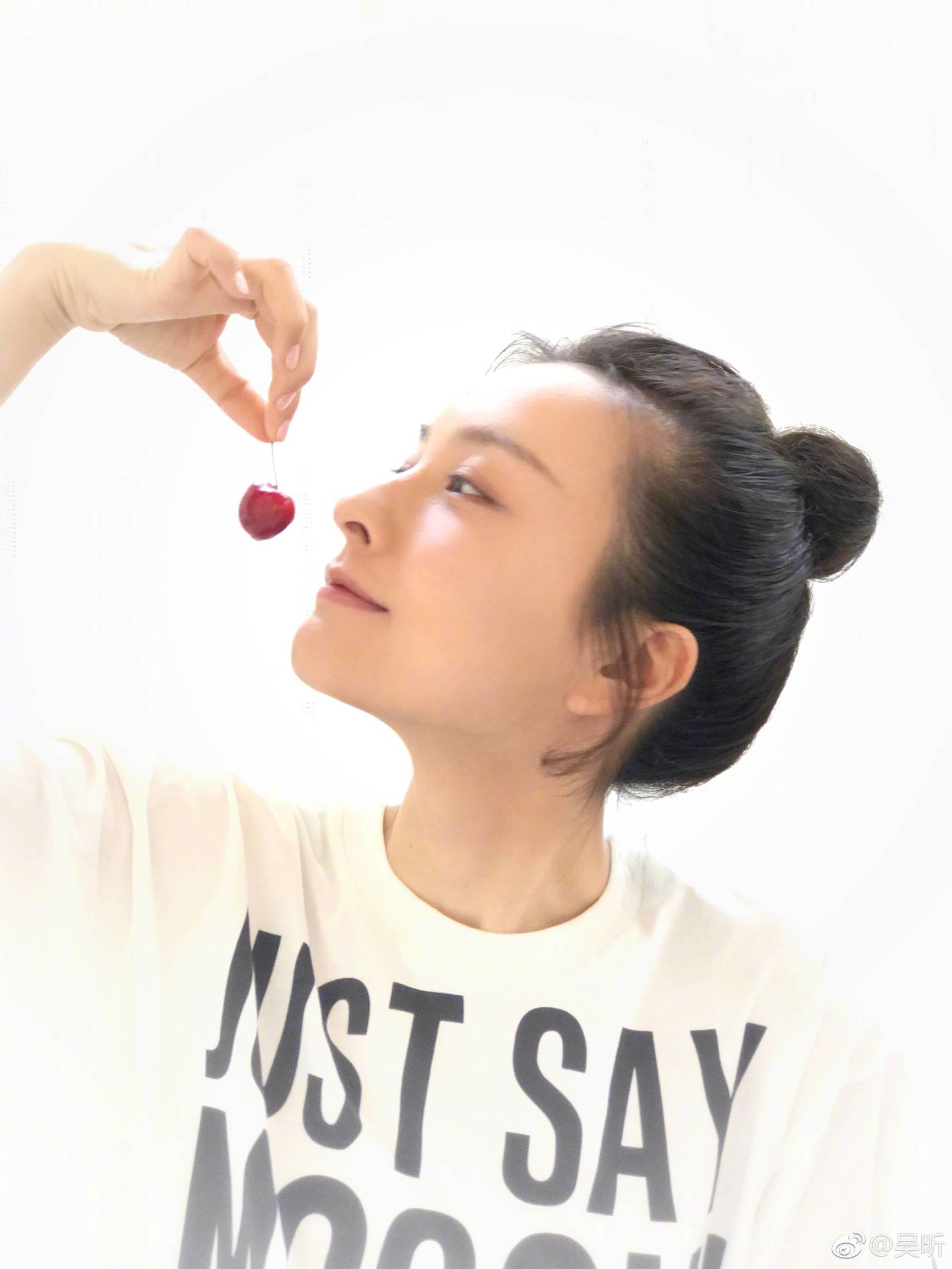 吴昕遇见足球城,遇见足球吴昕郑恺视频