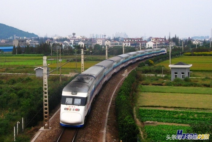 追寻消失的动车组列车-新曙光