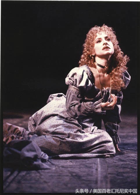 第71届托尼奖颁奖典礼之帕蒂·鲁普恩：痛斥麦当娜的百老汇传奇