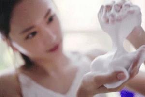 男生脸上长痘痘咋办用什么化妆品,男生脸上长痘痘怎么办用什么药