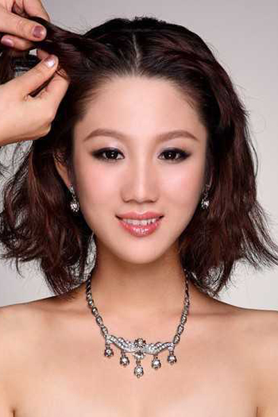 韩式新娘盘发教程化身最靓美娇娘