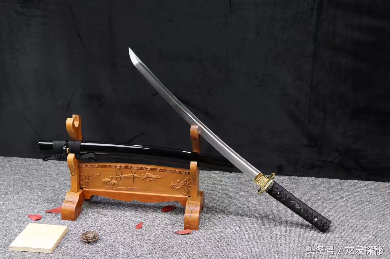 冷兵器文物,冷兵器收藏唐刀