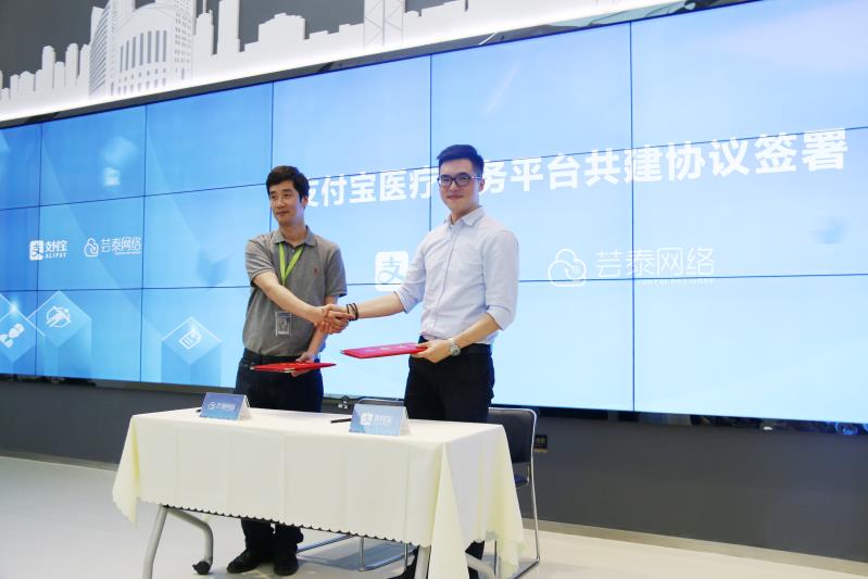 欢乐颂2五美一起吃饭,欢乐颂2五美后来住哪里了