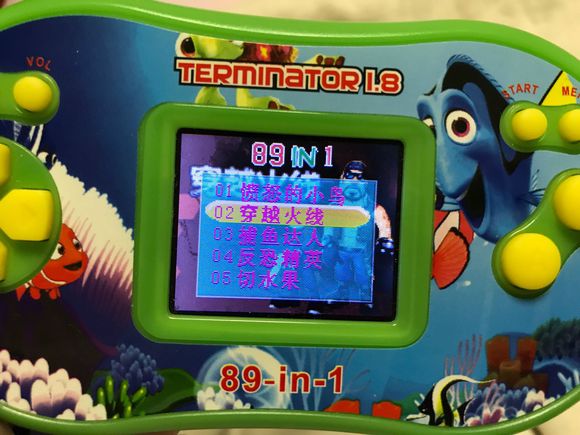 国产换屏游戏机,还记得小时候玩的游戏吗图片