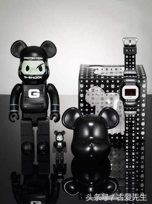 小屁孩才喊*力暴**熊，而我叫他Bearbrick！