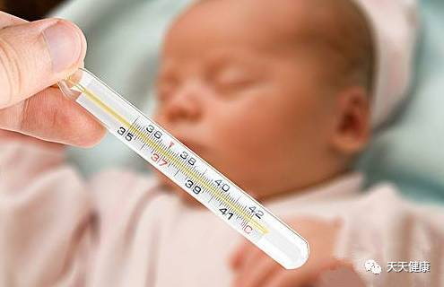 夏季有点低热吃什么药,夏季低烧是什么原因引起的