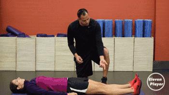 足球运动员健身的训练方法,足球拉伸训练100个经典动作