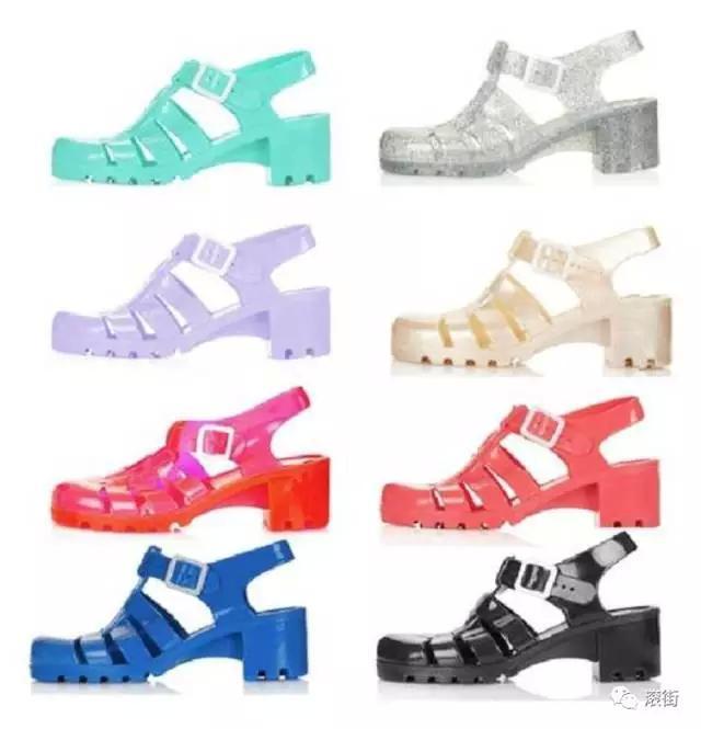 下雨穿什么雨鞋最方便,秋冬下雨天穿搭