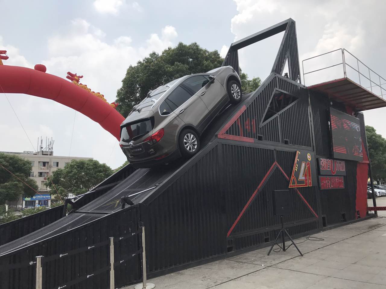 这是无名和长空的对决么？当昂科威强者U乐园撞上了奇骏大魔盘