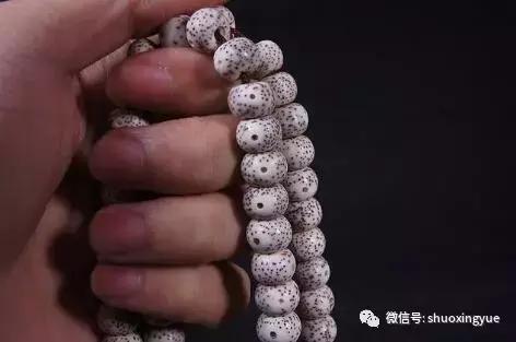 星月菩提盘玩技巧,星月菩提的盘玩方法和技巧