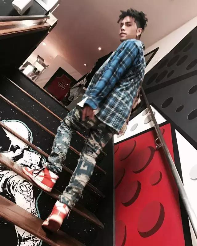 头条｜除了GD，他才是韩国嘻哈圈最会穿衣男人！