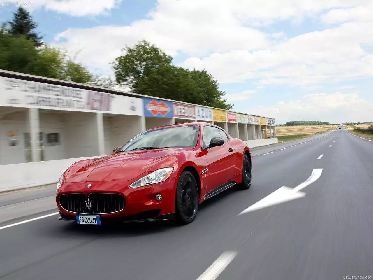 什么样的车才能配得上这首歌,什么样的车显得男人成熟