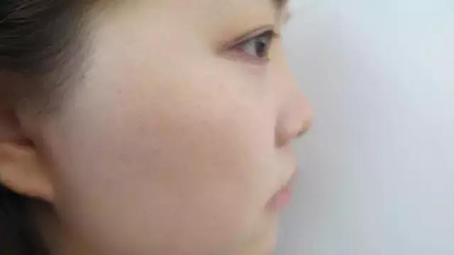 拒绝油腻底妆技巧,夏季用气垫怎么打底妆