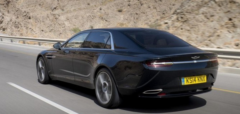 兰博基尼和奔驰s,兰博基尼跟奔驰s