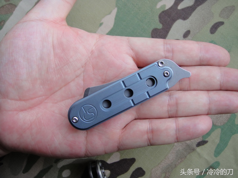 2把钛合金加S35V钢的serge*刀折**，豌豆和菜刀头详细对比