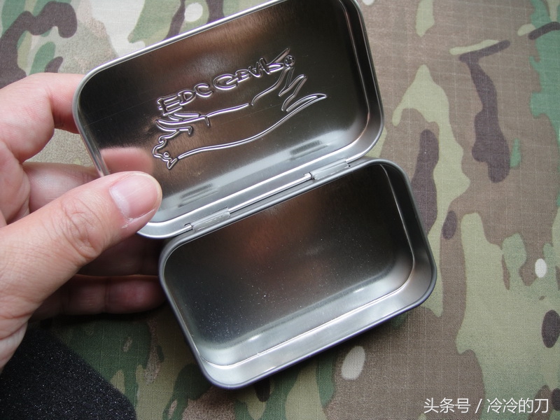 2把钛合金加S35V钢的serge*刀折**，豌豆和菜刀头详细对比