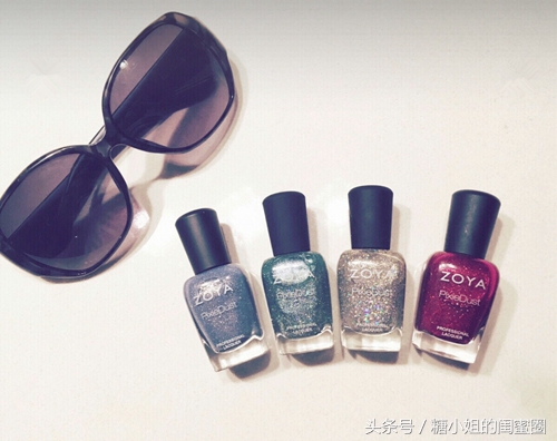 除了美腻的小裙子和发色外，指甲也要colorful！