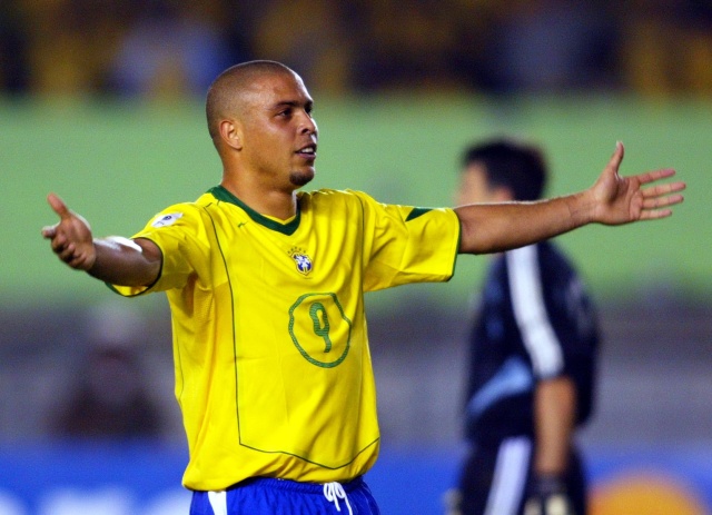 我们记忆中的英雄纪录片,谁是你认为的最伟大的前锋