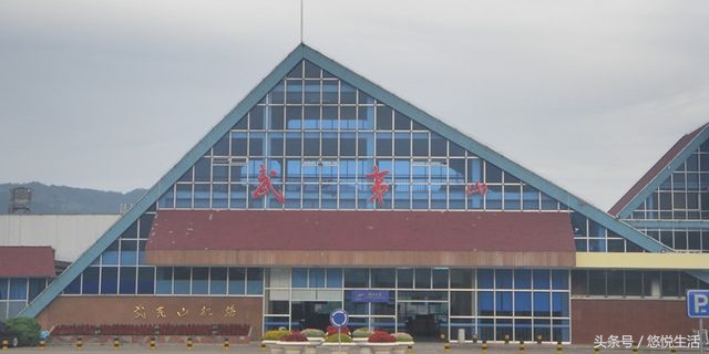 全国最经典的机场,十大风景机场排名前十