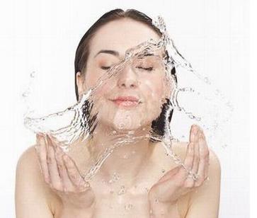 毛孔粗大、皮肤松弛不要怕，这几招还你靓丽肌肤！