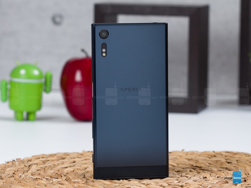 索尼xperia1iii对比三星s21u,小内存