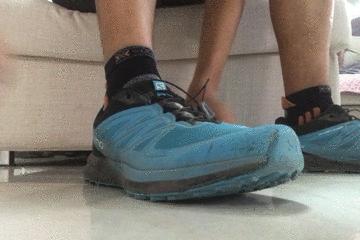 跑鞋买完注意什么,跑鞋买来很硬怎么快速解决