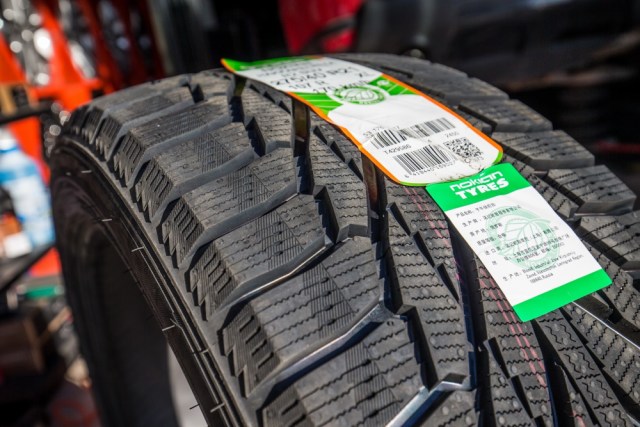 路虎揽胜运动版越野性能测试,2022款路虎揽胜运动深度测评