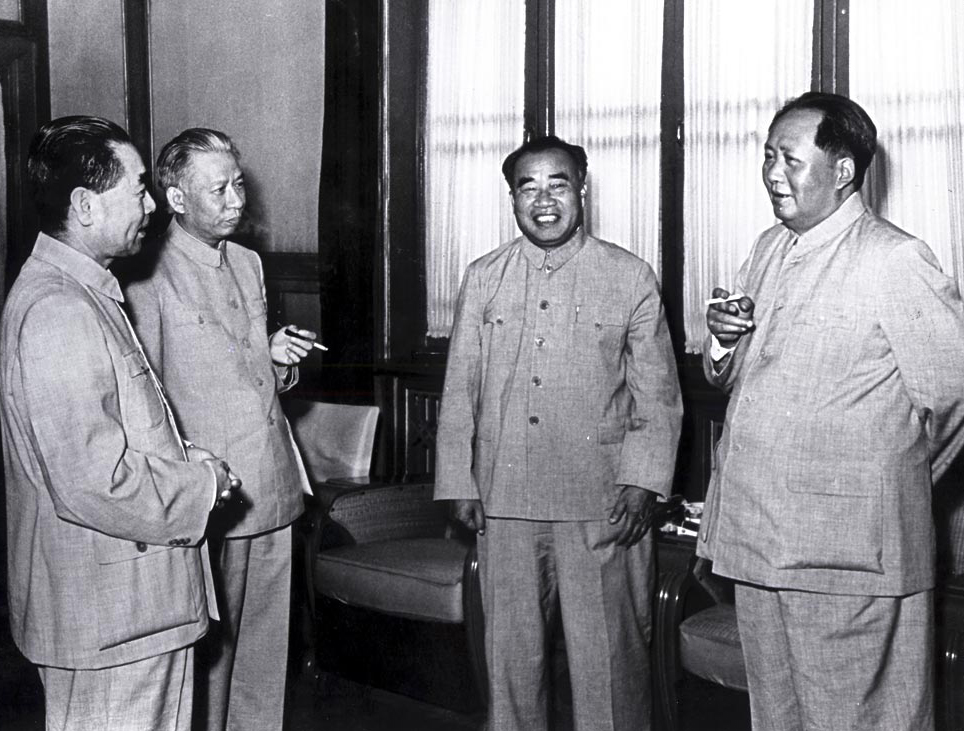 1614名开国将帅中,他在建国后地位最高,比十大元帅都高