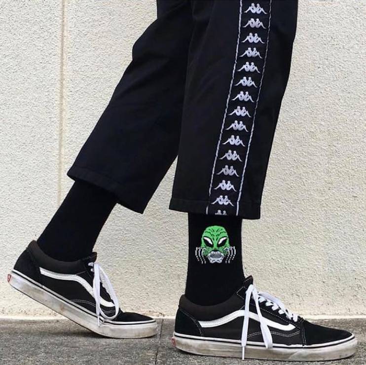 一脱鞋脚臭咋办,球鞋容易臭怎么除臭的有效方法