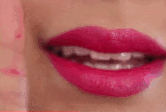 用完口红嘴唇起死皮怎么救,口红粘牙齿什么原因