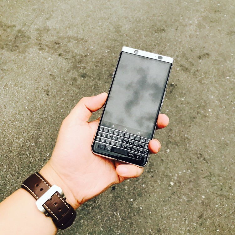 黑莓keyoneblackberrymobile (黑莓手机blackberrykeyone)