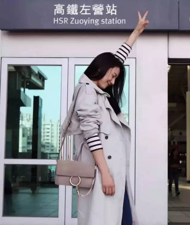 曲筱绡所有包包,曲筱绡穿搭包包