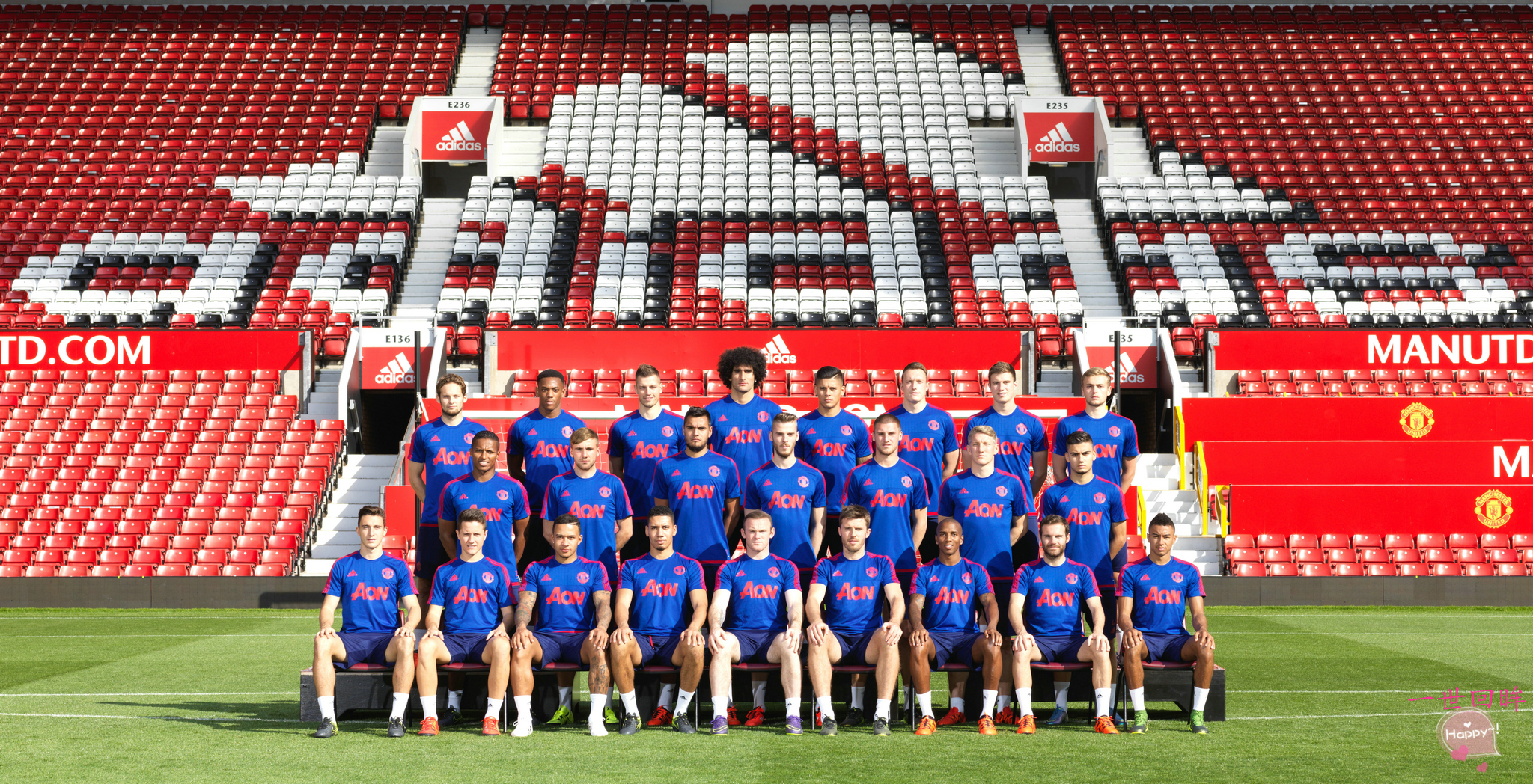 曼联哈格里夫斯全家福,曼联99年三冠王全家福