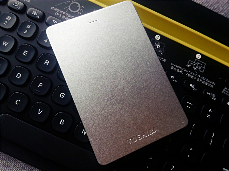 东芝移动硬盘新小黑a52TB评测,东芝2.5寸硬盘评测