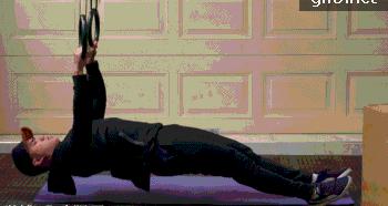 翼状肩胛骨可以练肩背吗,肩胛骨突出改善练习