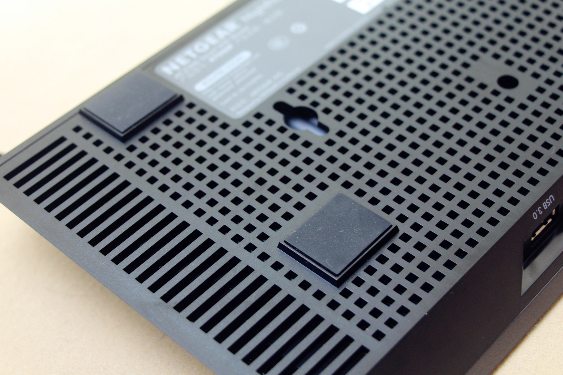 为什么说高端玩家必选这款网件路由器？WiFi信号强度、速度、穿墙、延迟等都是关注重点！