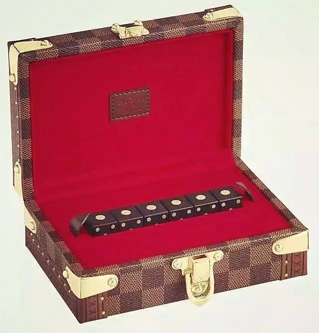 lv个性化定制产品是什么意思,lv个性化定制包包