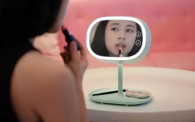 美妆工具组合上妆方便,用所有的化妆品化妆